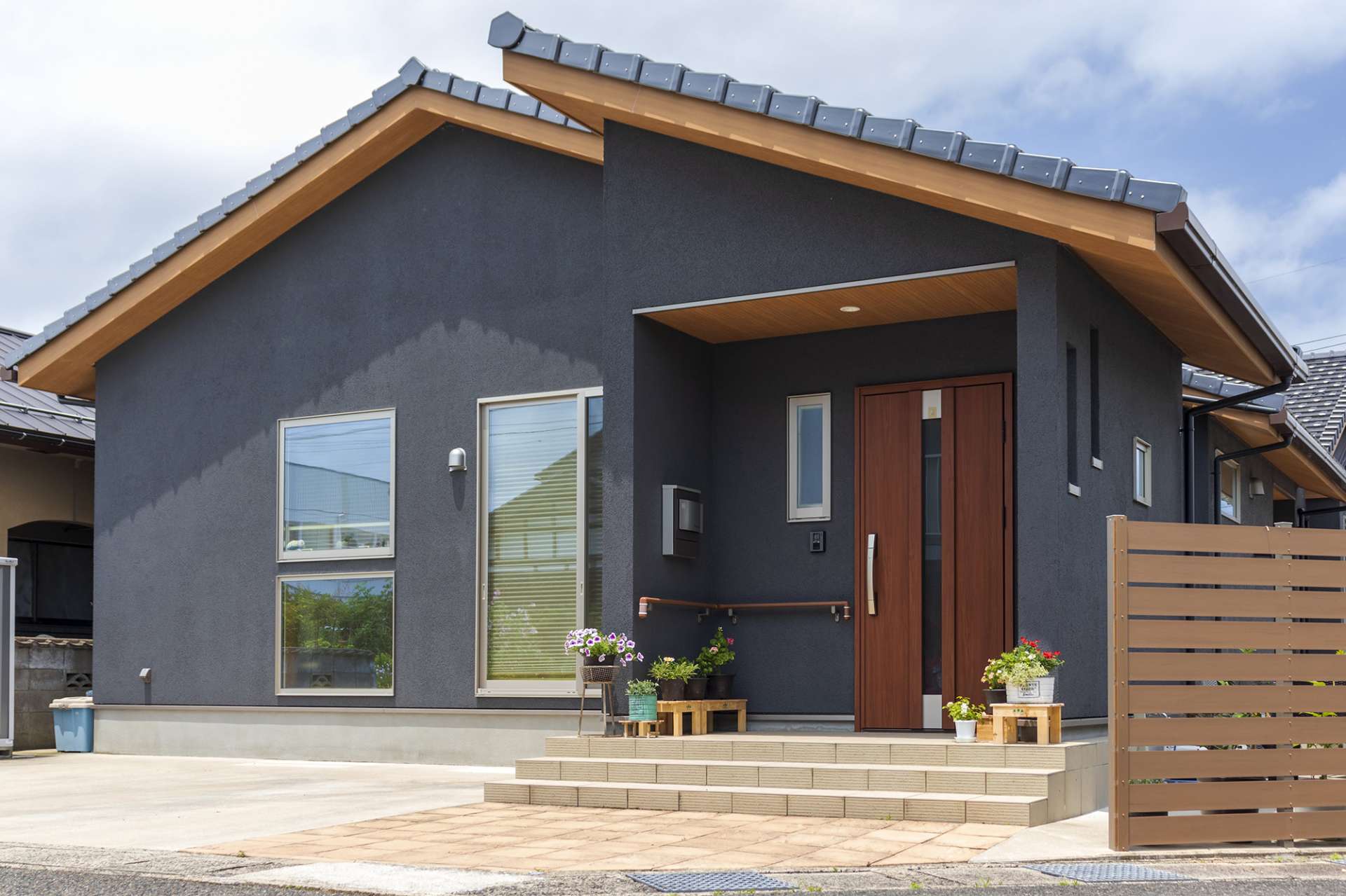 株式会社日本リバイブ